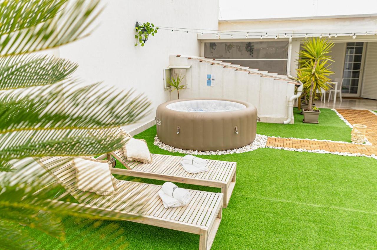Apulialux Private 100Mq Rooftop Oasis W Jacuzzi Apartment บารี ภายนอก รูปภาพ